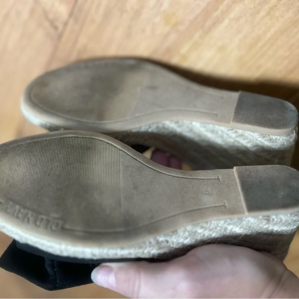 Old Navy Black Bow Espadrille Sandals